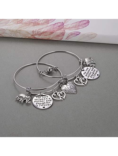 MIXJOY Mother Daughter Love Bracelet Mom Son Heart Keychain Stepmom Stepdad Key Chain New Mommy to be Keyring