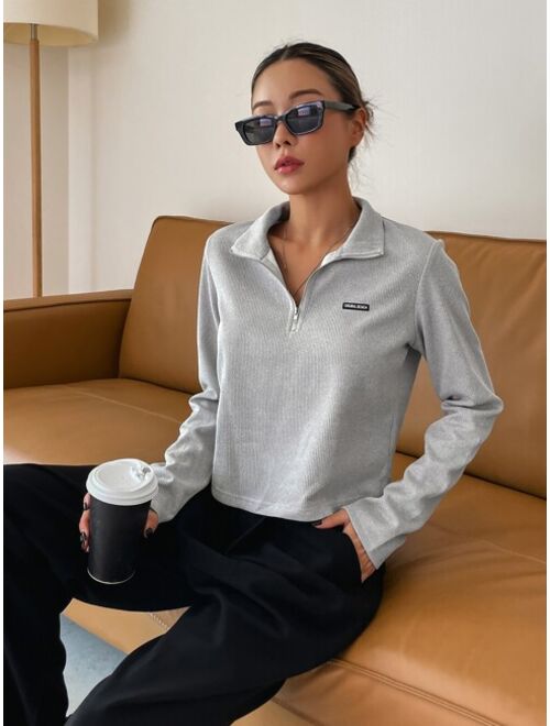 DAZY Letter Patched Detail Half Zip Tee