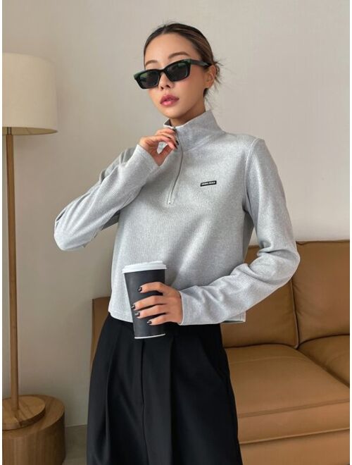 DAZY Letter Patched Detail Half Zip Tee