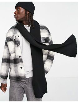 standard scarf in black