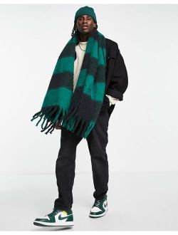 blanket scarf in green and black check