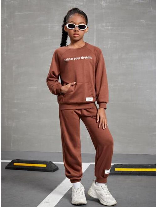 SHEIN Girls Slogan Graphic Patched Detail Pullover & Sweatpants Set