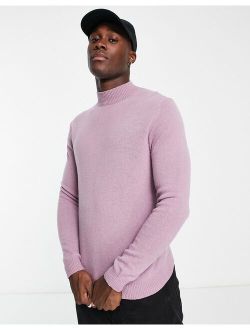 lambswool turtle neck sweater in dusty pink
