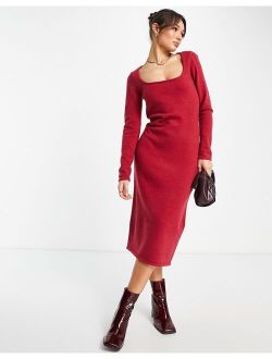 knitted midi dress with scoop neck and open back detail