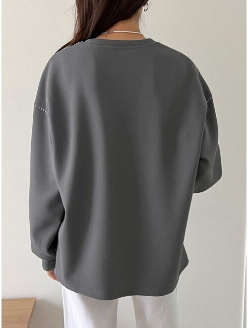 DAZY Top-stitching Drop Shoulder Sweatshirt