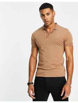 muscle fit jersey polo in brown