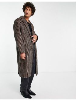 oversized overcoat in brown geo print