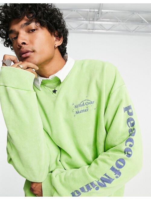 Reclaimed Vintage inspired unisex peace of mind crew neck sweatshirt in green