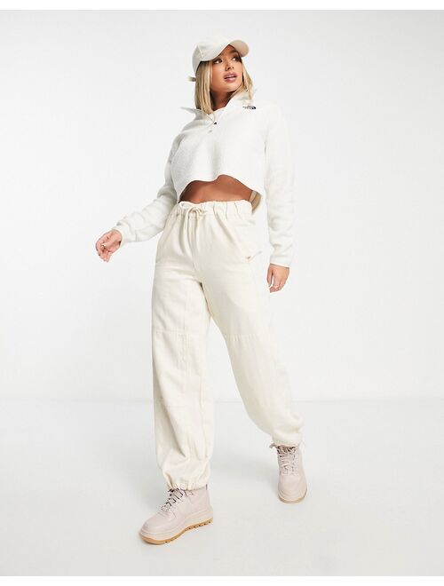 The North Face cropped 1/4 zip sherpa fleece in off white - Exclusive to ASOS