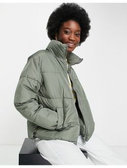 boxy puffer jacket in light khaki