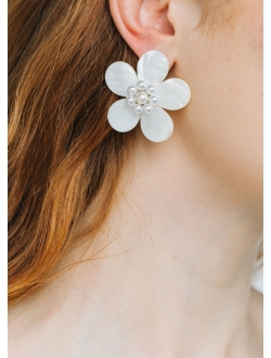 Penina flower stud earrings