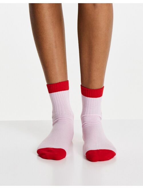 ASOS DESIGN Christmas ankle socks with ginger bread embroidery in pink