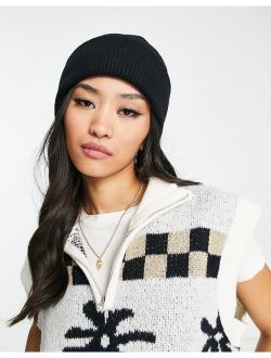 knit beanie hat in black