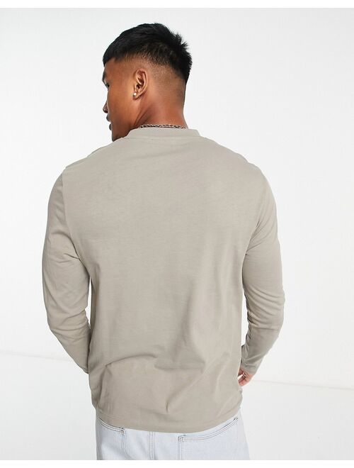 ASOS DESIGN long sleeve T-shirt with crew neck in light brown