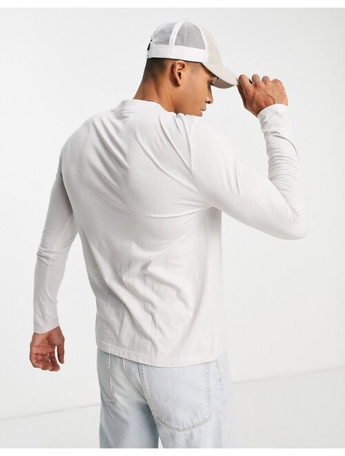 ASOS DESIGN long sleeve T-shirt with crew neck in cream - CREAM
