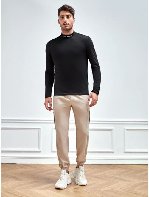 SHEIN Men Letter Graphic Mock Neck Tee