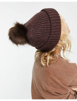 pom beanie in choc