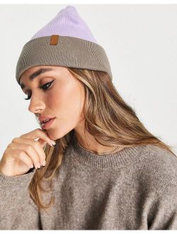 Pieces ribbed beanie in lilac & brown