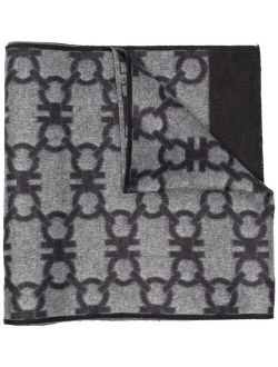Gancini-pattern knitted scarf