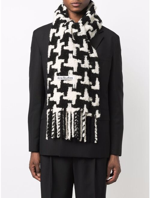 Acne Studios houndstooth-pattern knitted scarf