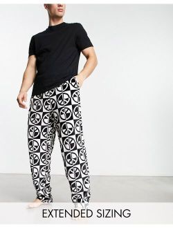 pajama set with t-shirt and pants in black with fleece printed bottom