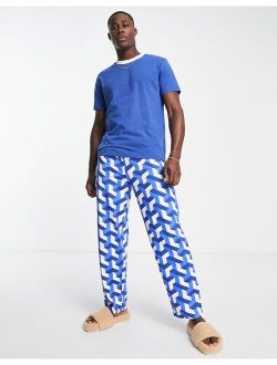 pajama set in with t-shirt and pants in blue print