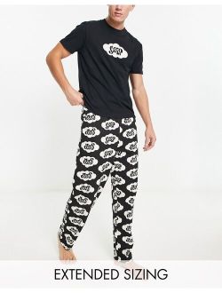 pajama set in black with t-shirt and pants in sleepy print