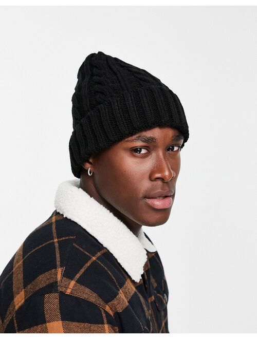 New Look cable knit beanie in black