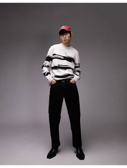 regular knitted crew neck sweater with twisted stripe in mono