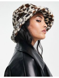 faux fur bucket hat in leopard