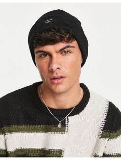 beanie with badge logo in black