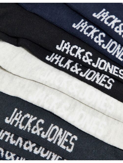 Jack & Jones Charles 5 pack socks in black and gray camo print