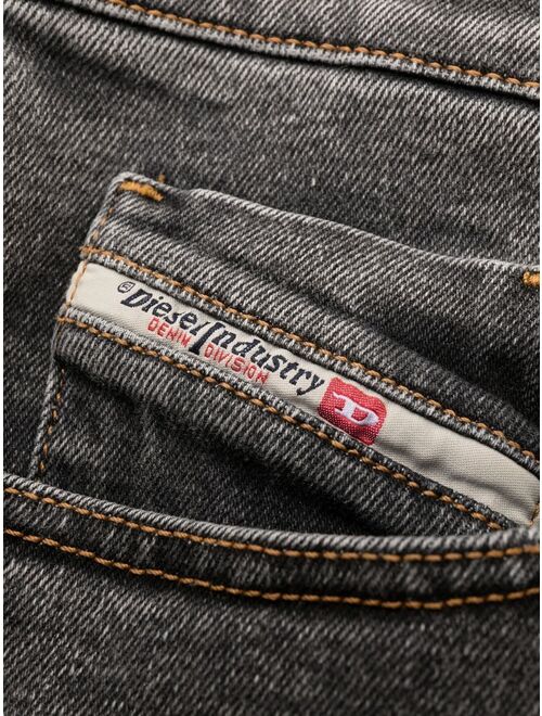 Diesel 2019 D-Strukt straight jeans