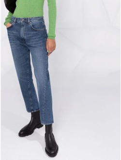 straight-legged cropped jeans