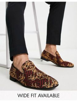 loafers in burgundy baroque print satin