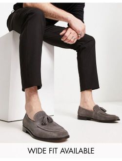 loafers in grey suede