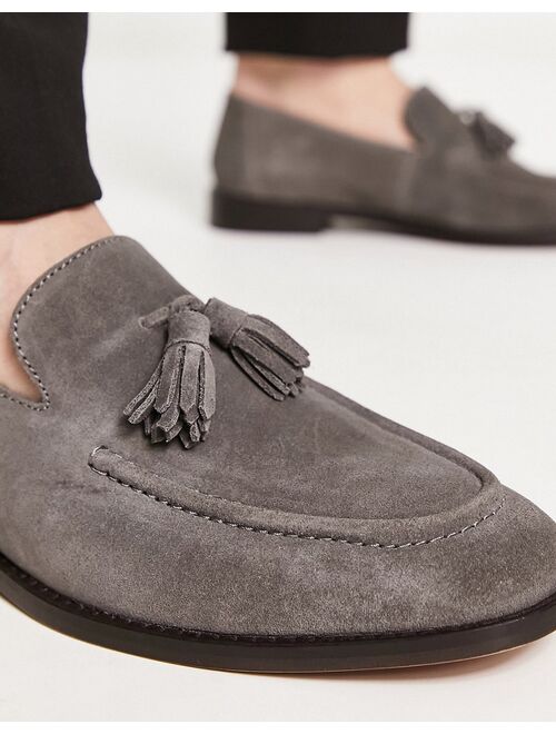 ASOS DESIGN loafers in grey suede