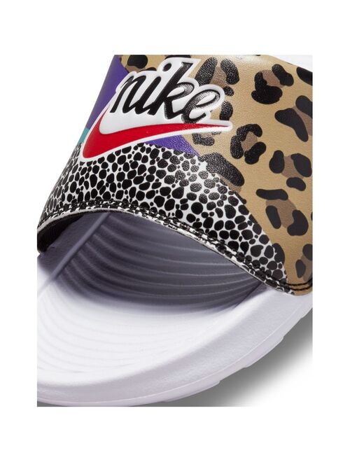 Nike Victori One print slides in white/multi