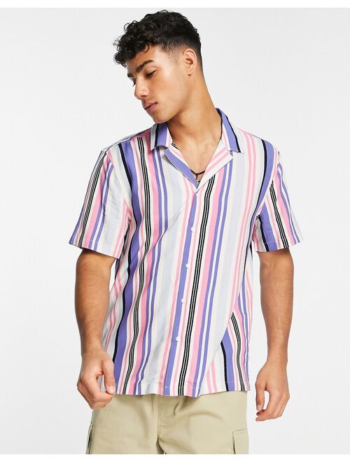 New Look short sleeve camp collar shirt with stripes in pink