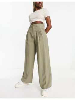 wide leg tailored pants with ring detail in khaki