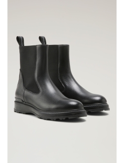 leather Chelsea boots