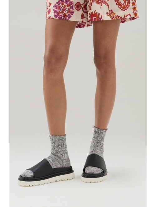 Woolrich debossed-logo grained-leather slides