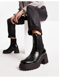 chunky heeled chelsea boots in black