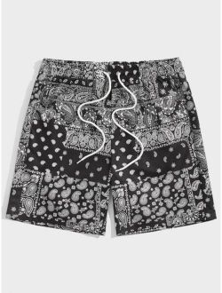 Men Paisley Print Drawstring Waist Shorts