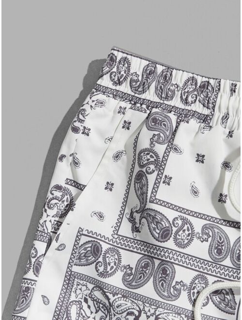 SHEIN Men Paisley Scarf Print Drawstring Waist Shorts