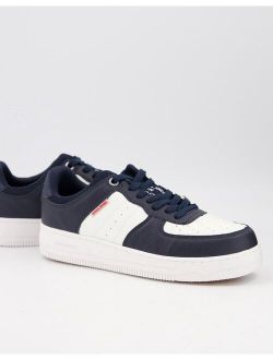 sneakers with chunky sole in navy and white