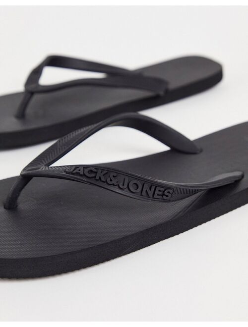 Jack & Jones flip flops in black
