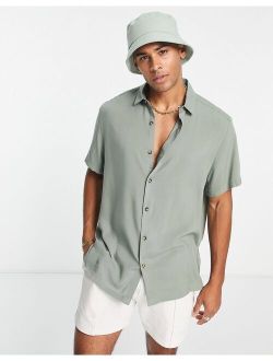 relaxed viscose shirt in sage green