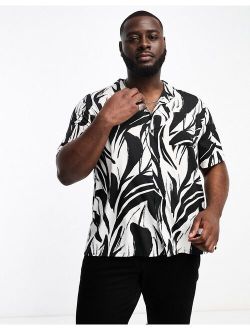 Another Influence Plus short sleeve printed shirt in black