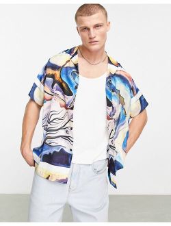 relaxed camp collar satin shirt in abstract print